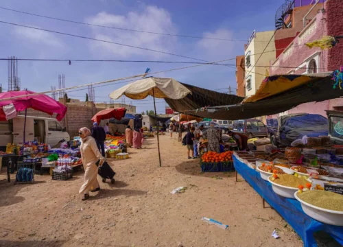 Visite du souk de Nkob avec un guide local